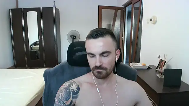 mu5clemania2's Live XXX Chat