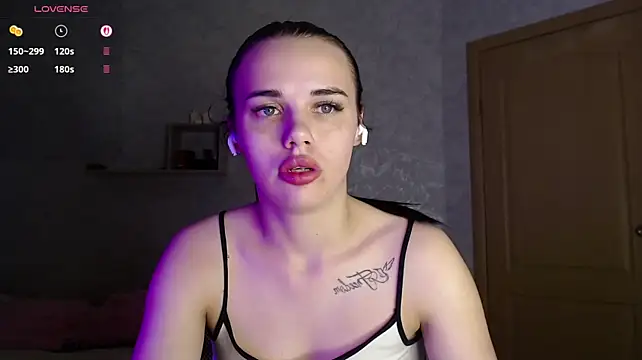 Kseni_a Chat XXX live