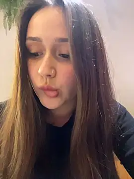 EvelynFly Chat XXX live
