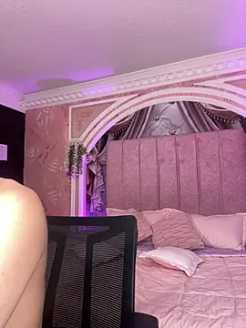 max_hunter1 Show in webcam