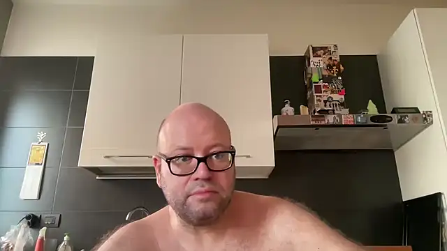 theitalianbear webcam show