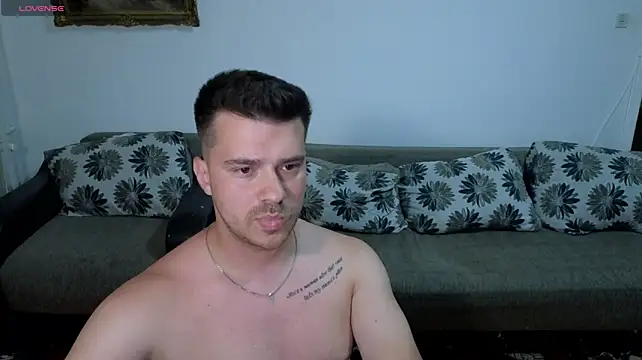 Chat XXX en directo de JohnnyStepBro