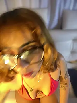 LeylaKnox's Live XXX Chat