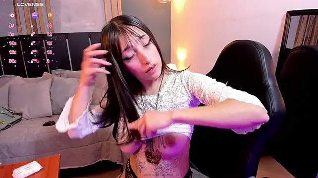 Chat +18 de Miel_Cruz ao vivo
