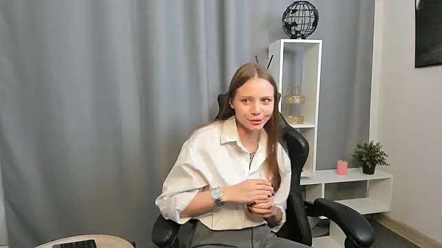 Živý XXX chat LeannBunda