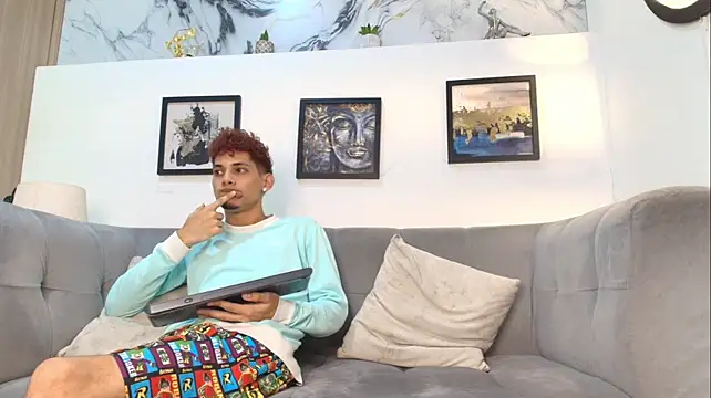 Chat XXX en directo de GOLD_BUDDY1