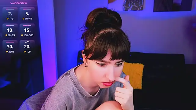 Lily_xBabe – Naživo XXX chat
