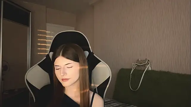 DeniseGasperini's Live XXX Chat
