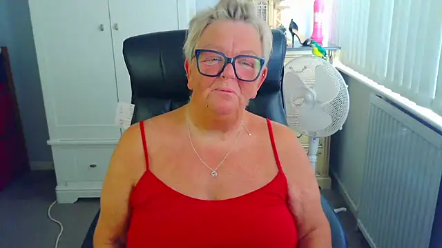 BridgetBlueEyes' Webcam Show