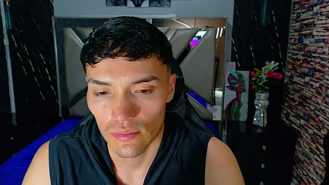 Aron_Darkx Webcam show