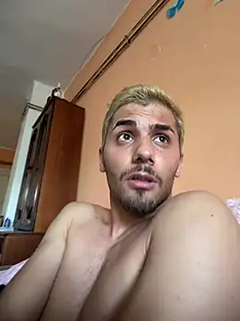 Kazuhababy17 élő XXX-chatje