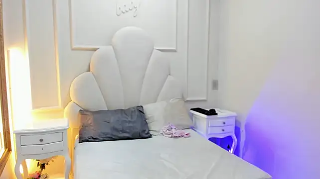Nahomyrain Live XXX-Chat