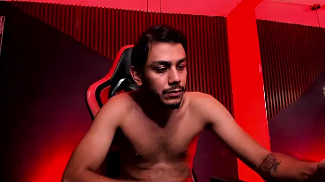 Boss_Domiinator Adlı Modelin Web Kamerası Şovu