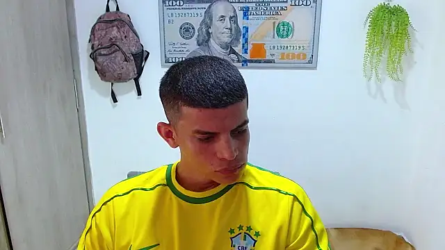 دردشة cash_master_daniel الجنسية المباشرة