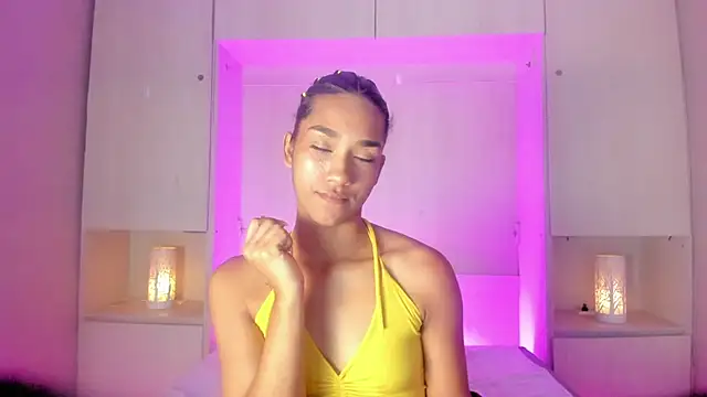 Chat +18 de AnahiCollins ao vivo