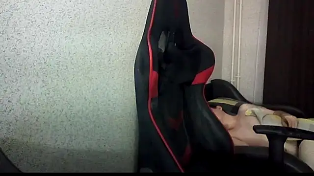 MysteriousWanderer Show in webcam
