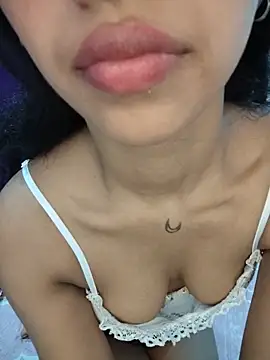 dipika-13 লাইভ XXX চ্যাট