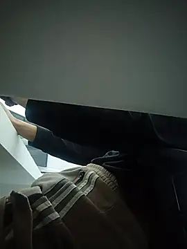 XXX chat uživo modela Axel_Romanov