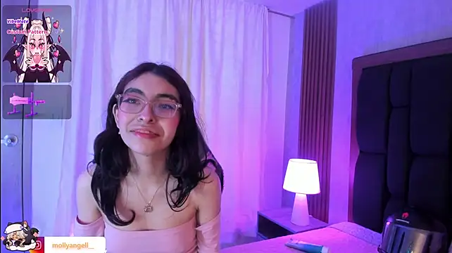 Molly_A's Live XXX Chat