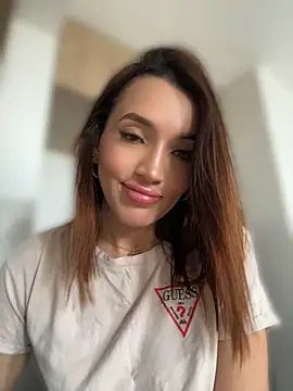 Bella-taylorr XXX чат на живо