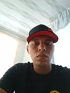 Andrezzz69 Webcam-Show