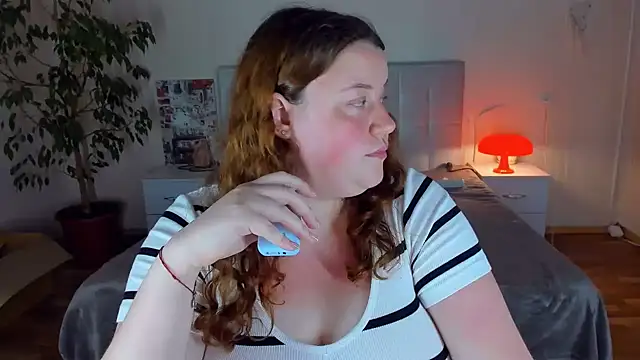 PolinaSalvatore XXX чат на живо