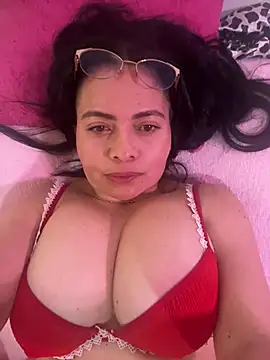 צ'אט XXX בשידור חי של Janna099