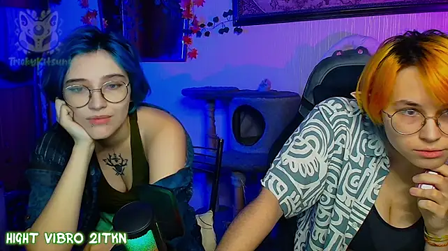 TrickyKitsune Chat XXX in diretta