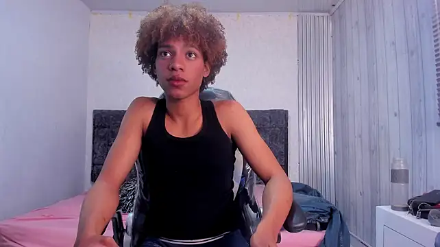 luccas_lowee élő XXX-chatje