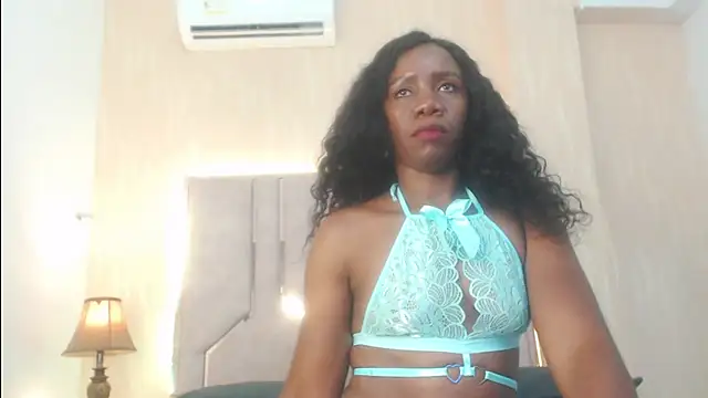 Chat XXX en directo de TINNATAYLOR