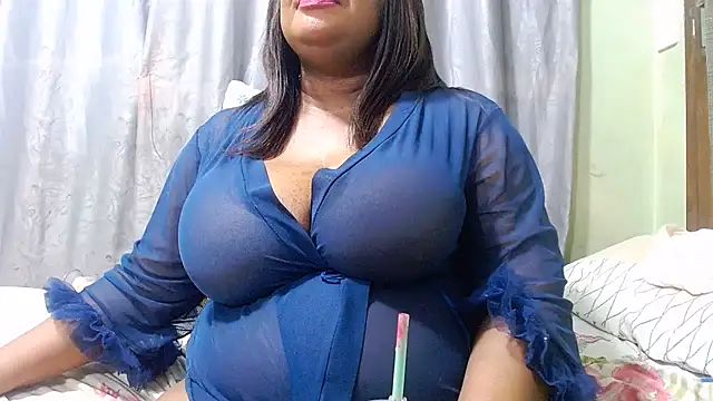 BustyMatureStepmum Chat XXX in diretta