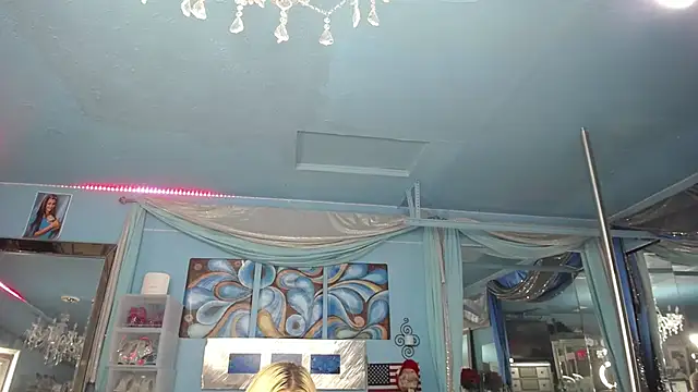 ADRIANNA_FOX Chat XXX live