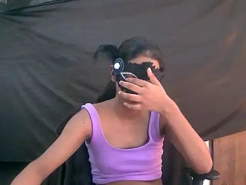 sexy_soni44's Webcam Show