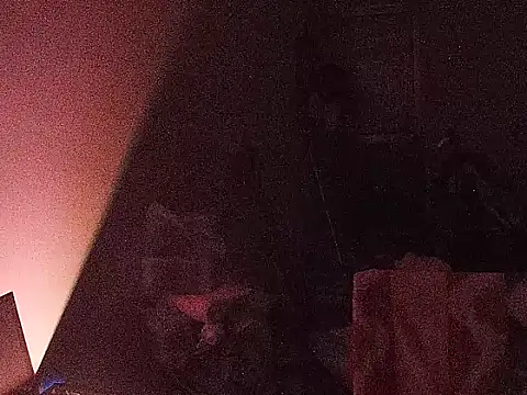 RebelAuraのライブXXXチャット