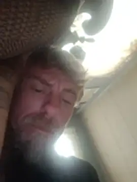 צ'אט XXX בשידור חי של 19JaSon83