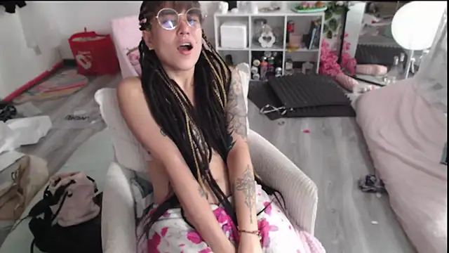 Chat XXX en directo de Hellen_dumont
