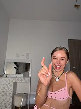 BabyAnais Show in webcam