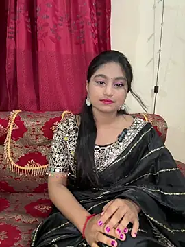 Twinklegirl121 Adlı Modelin Canlı XXX Sohbeti