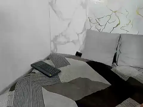 Nahomi_hot_77's Webcam Show