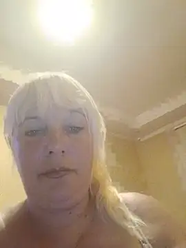 LisaWoulendy – webcam-show
