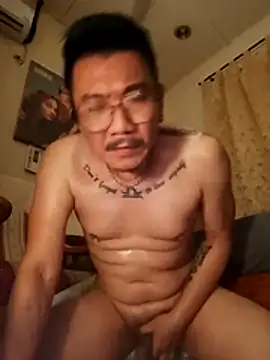 JoeGiorgos Show in webcam