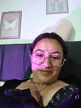 samm_curvy Chat XXX in diretta