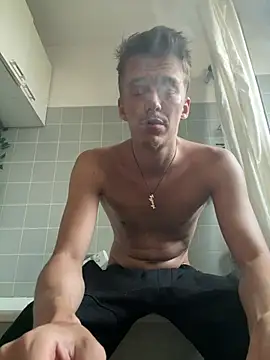 Toyjungee Show Webcam
