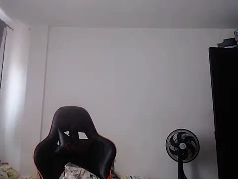 Adriana_0312 Chat XXX in diretta