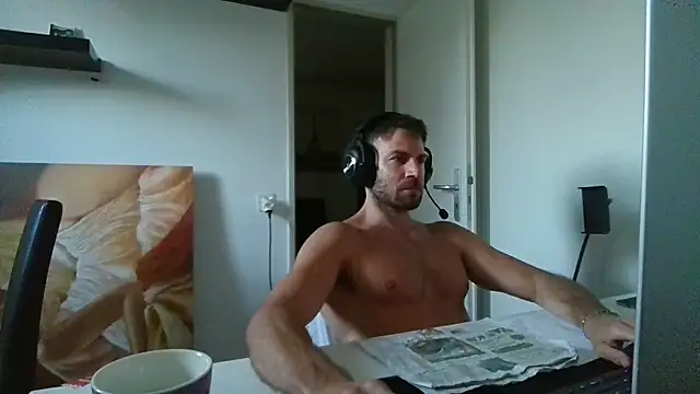 alpha-hunk Live XXX-Chat