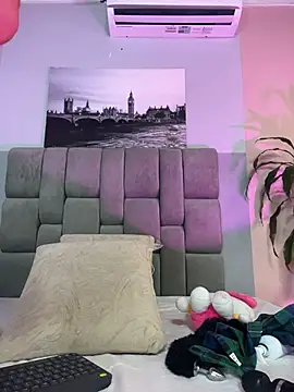 _miapetite লাইভ XXX চ্যাট
