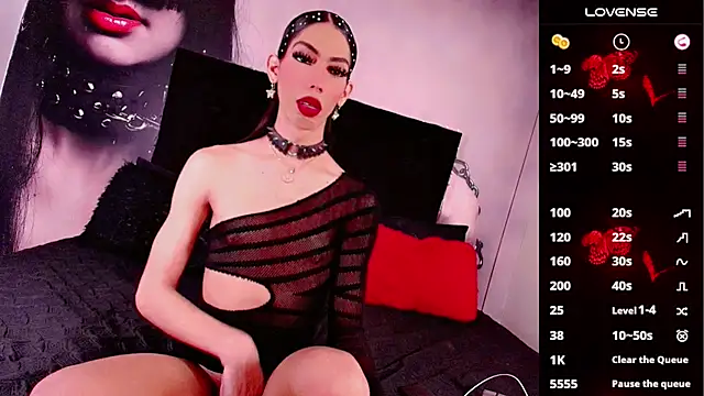 צ'אט XXX בשידור חי של EVILCHERRIES_S7