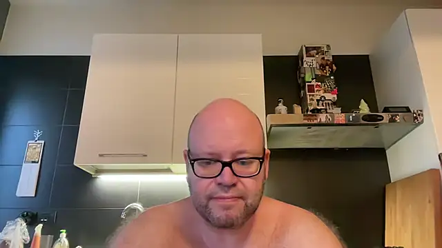 theitalianbear live XXX chat