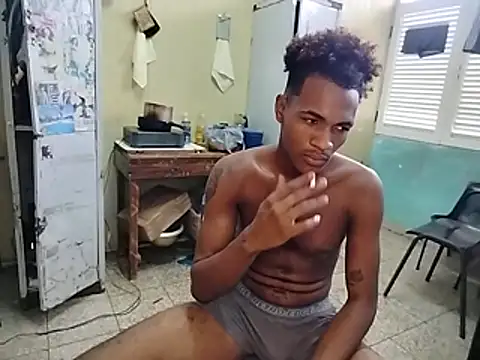 dantecruz19 Adlı Modelin Web Kamerası Şovu
