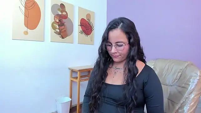 megansumer লাইভ XXX চ্যাট